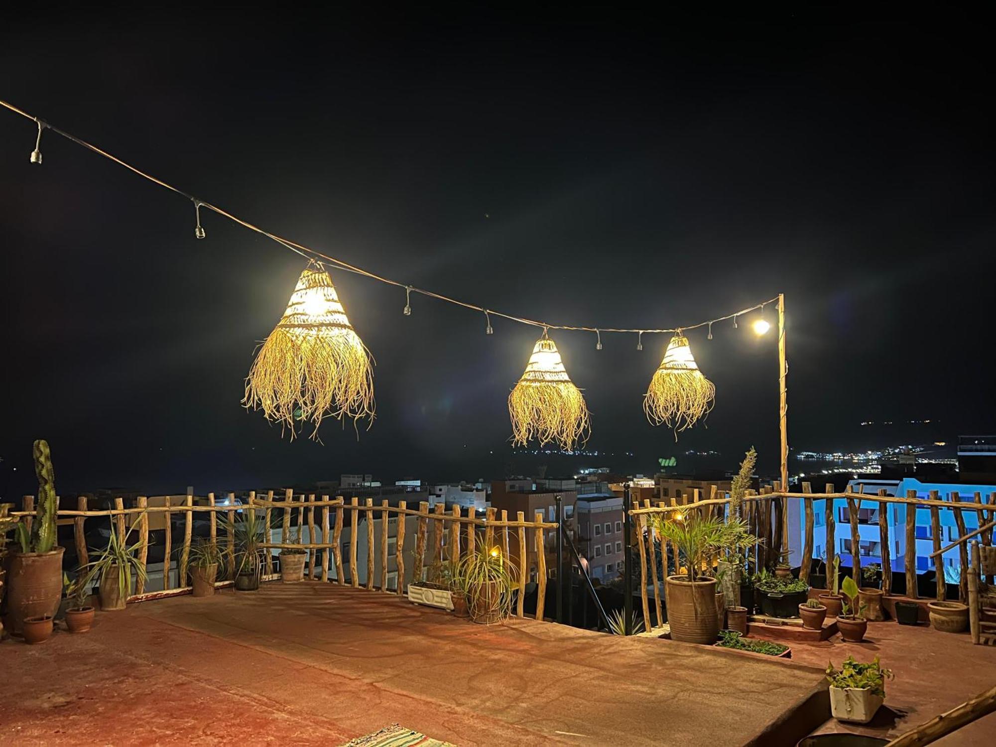 Berber Waves Surf House Hostel Tamraght Екстериор снимка