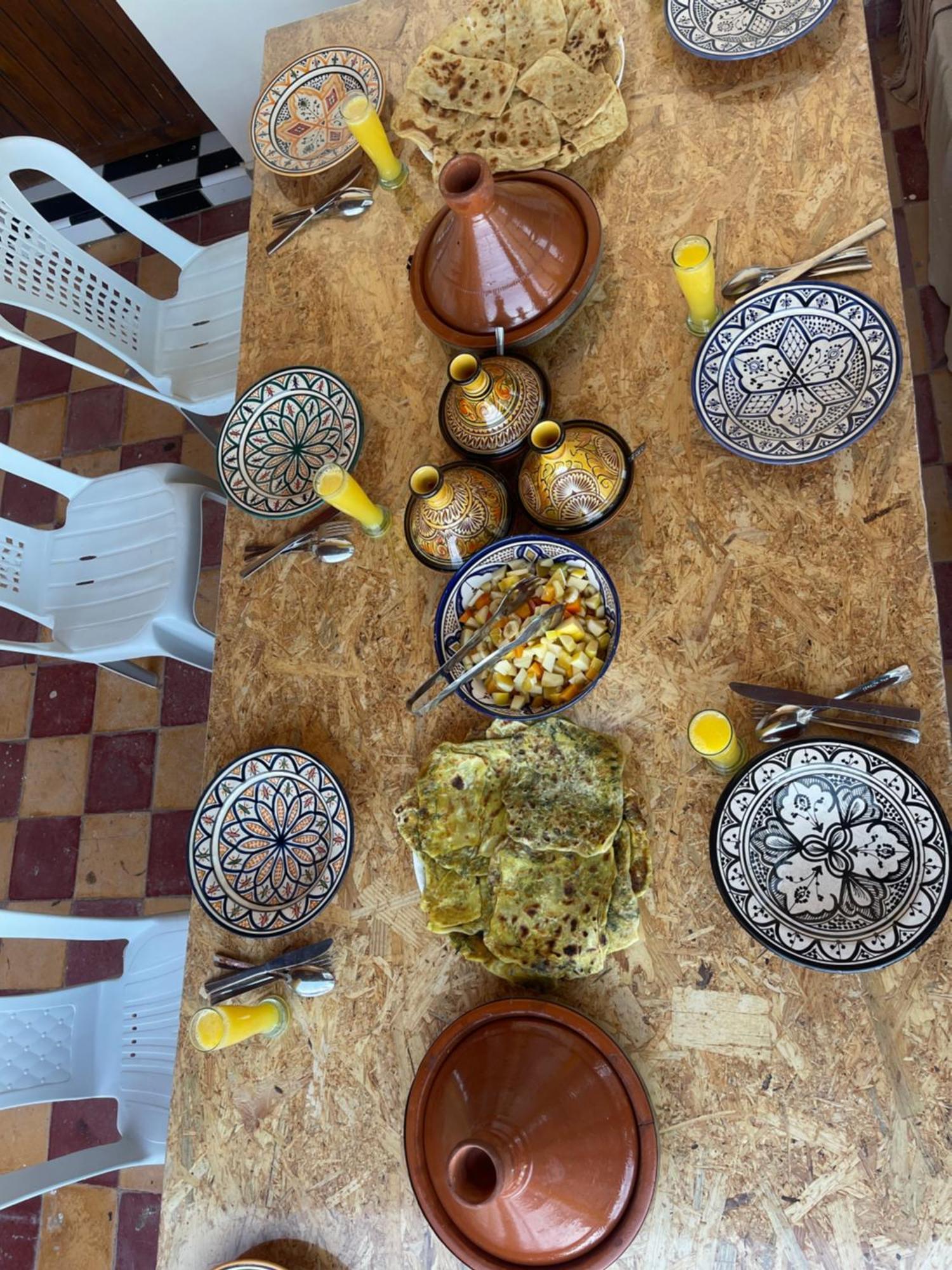 Berber Waves Surf House Hostel Tamraght Екстериор снимка