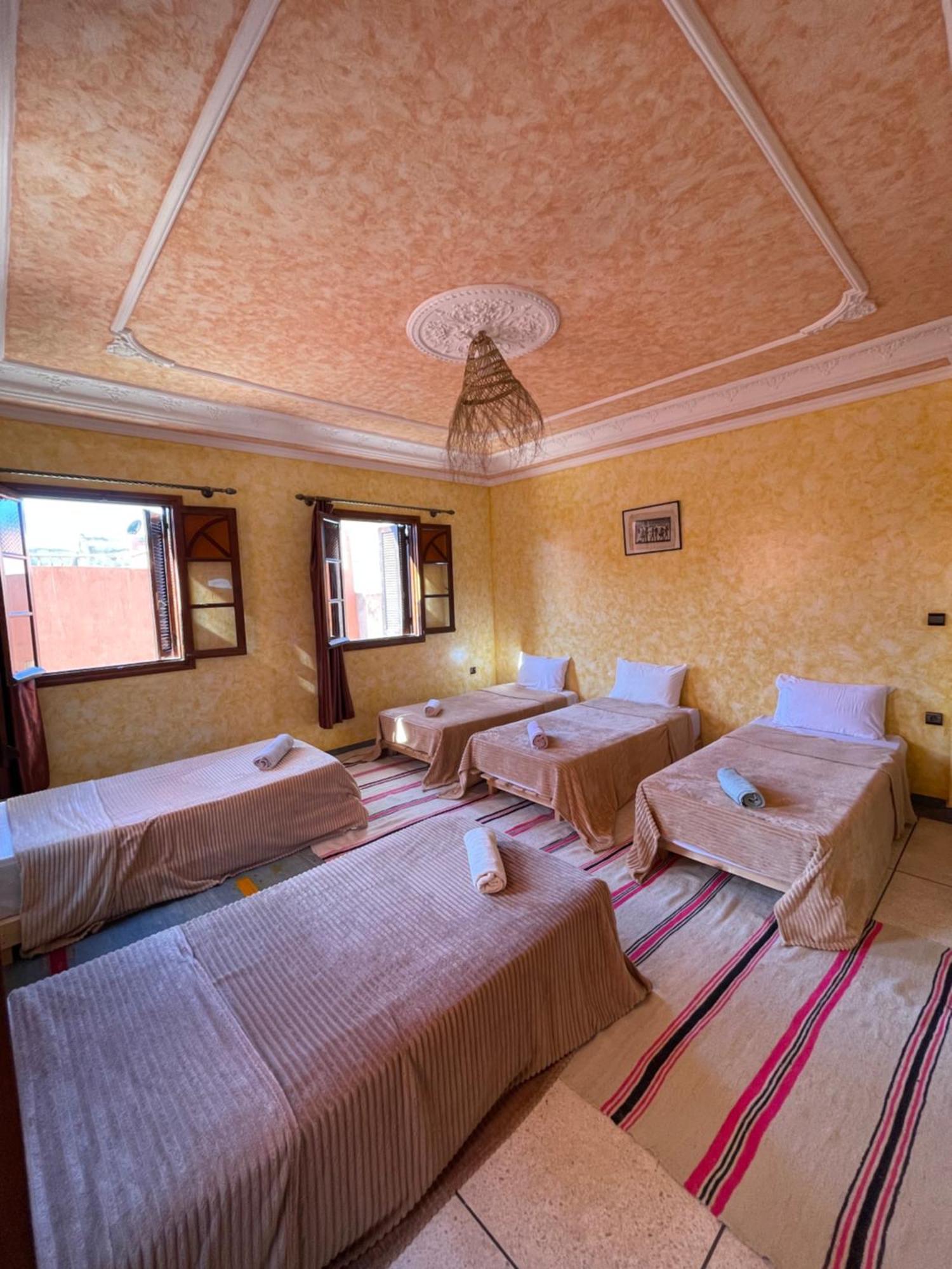 Berber Waves Surf House Hostel Tamraght Екстериор снимка