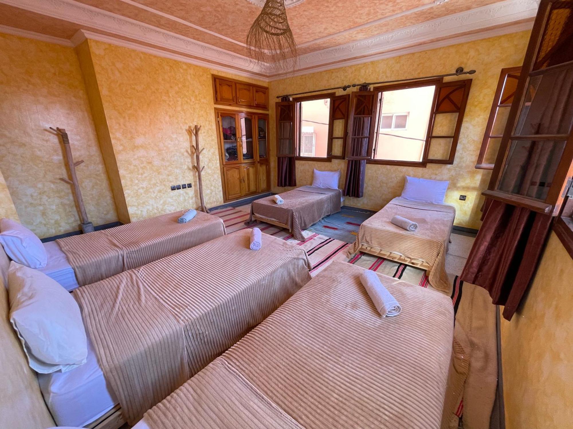 Berber Waves Surf House Hostel Tamraght Екстериор снимка