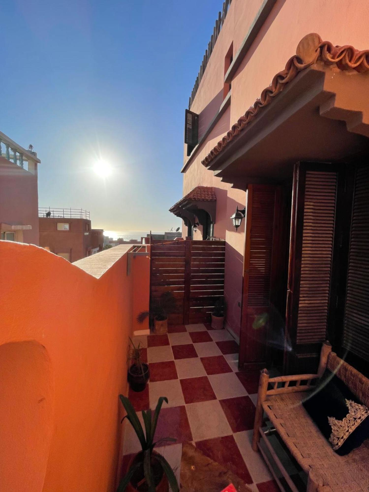 Berber Waves Surf House Hostel Tamraght Екстериор снимка