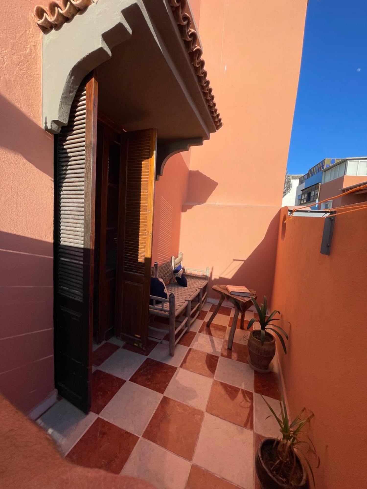 Berber Waves Surf House Hostel Tamraght Екстериор снимка
