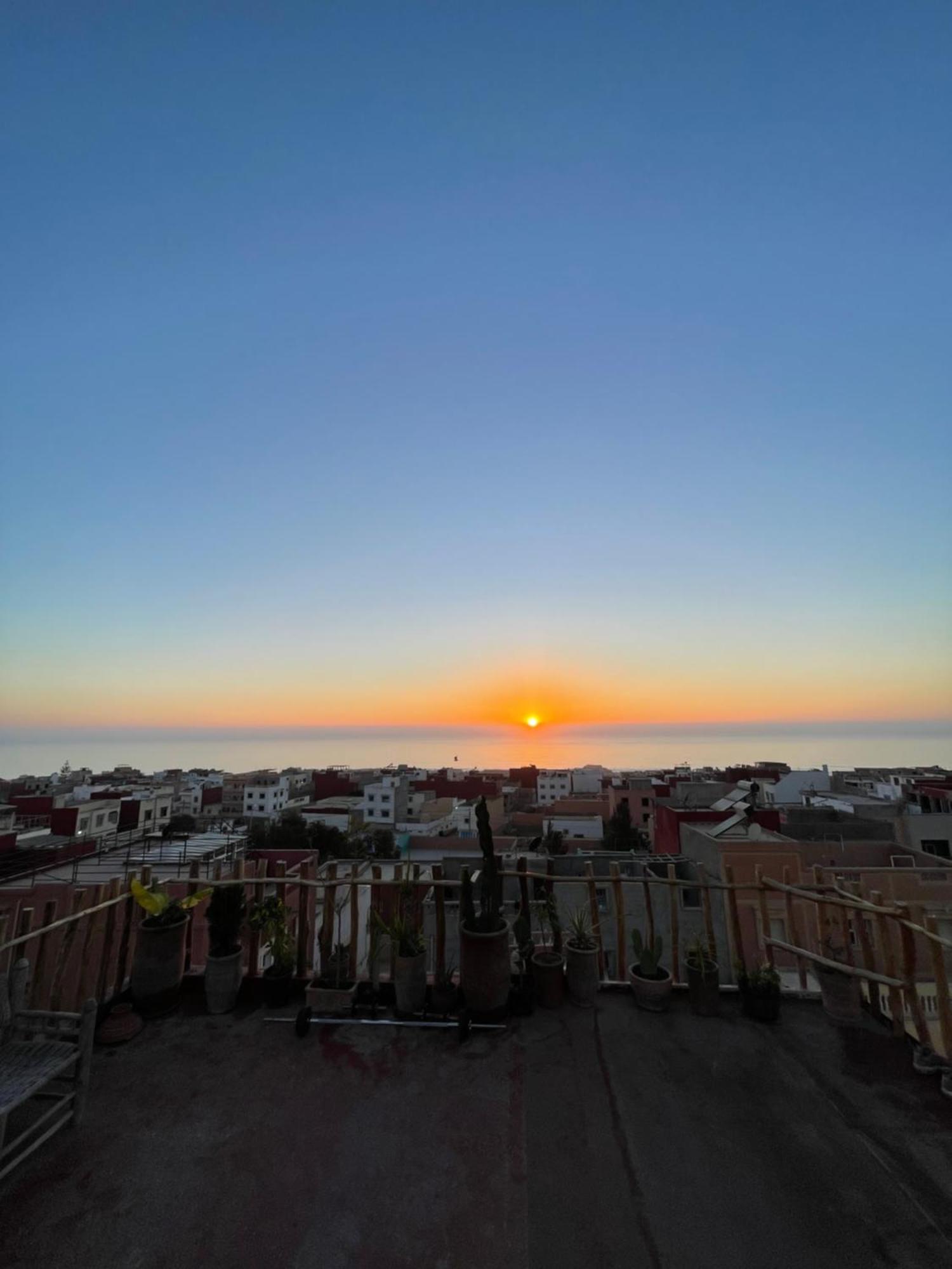 Berber Waves Surf House Hostel Tamraght Екстериор снимка