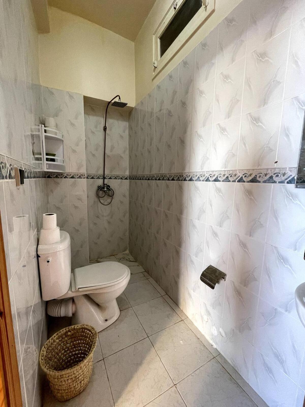 Berber Waves Surf House Hostel Tamraght Екстериор снимка