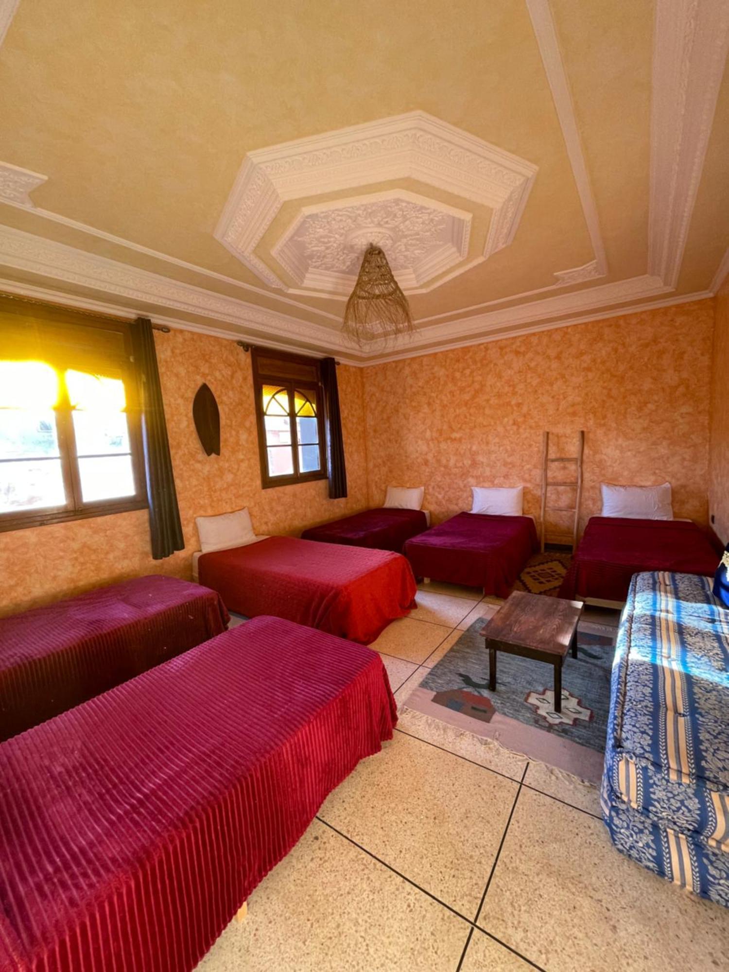 Berber Waves Surf House Hostel Tamraght Екстериор снимка