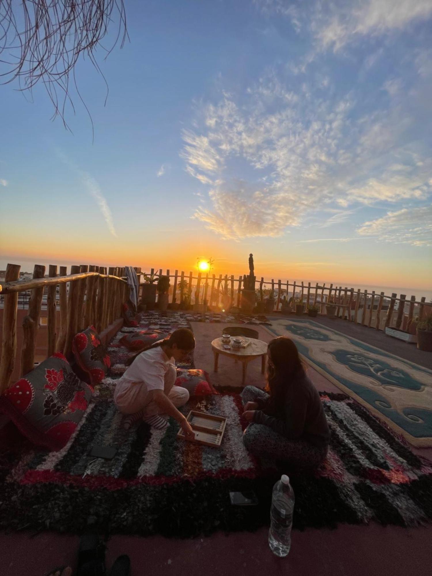 Berber Waves Surf House Hostel Tamraght Екстериор снимка